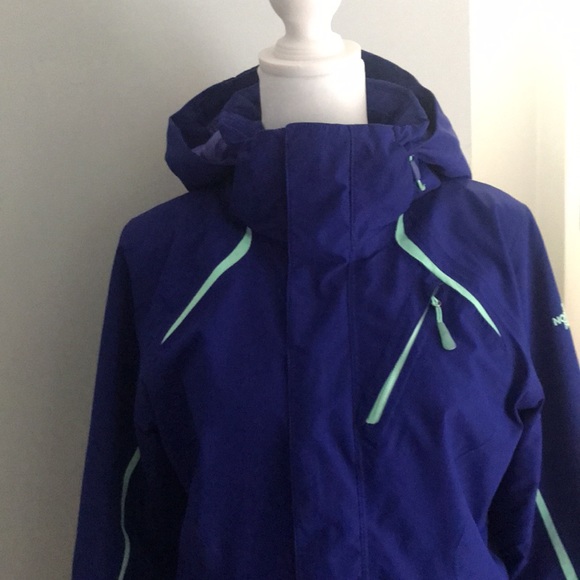 The North Face winter jacket - Picture 2 of 9